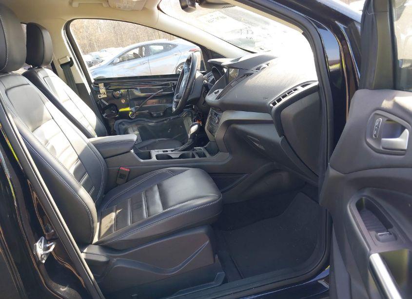 Photo 5 of 2019 Ford Escape SEL (VIN 1FMCU9HD2KUA08976)