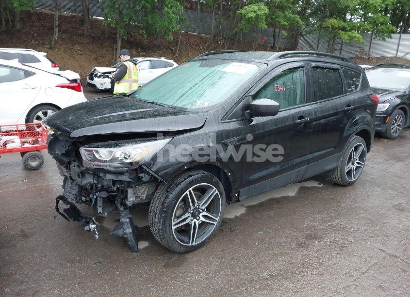 Photo 2 of 2019 Ford Escape SEL (VIN 1FMCU9HD2KUA94855)