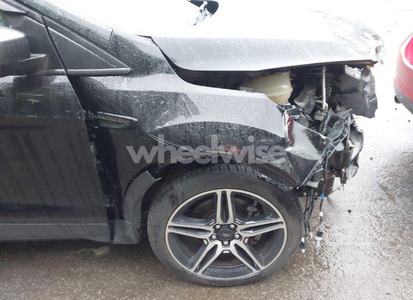 Photo 21 of 2019 Ford Escape SEL (VIN 1FMCU9HD2KUA94855)