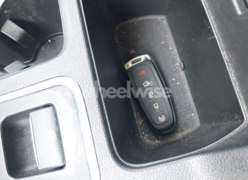 Photo 11 of 2019 Ford Escape SEL (VIN 1FMCU9HD2KUB99007)