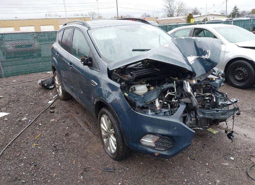 2019 Ford Escape SEL (VIN 1FMCU9HD2KUC00382) main photo