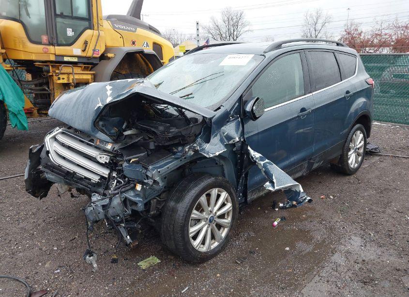 Photo 2 of 2019 Ford Escape SEL (VIN 1FMCU9HD2KUC00382)