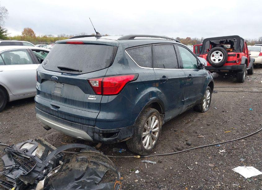 Photo 4 of 2019 Ford Escape SEL (VIN 1FMCU9HD2KUC00382)