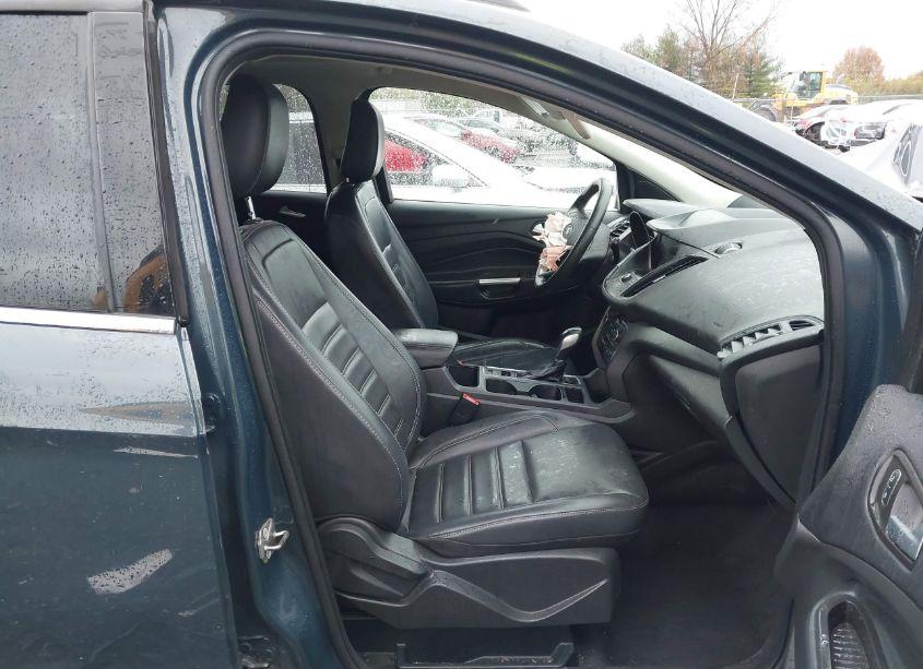 Photo 5 of 2019 Ford Escape SEL (VIN 1FMCU9HD2KUC00382)