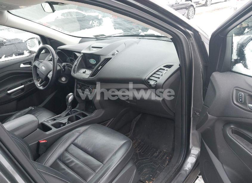 Photo 5 of 2018 Ford Escape SEL (VIN 1FMCU9HD3JUA33044)