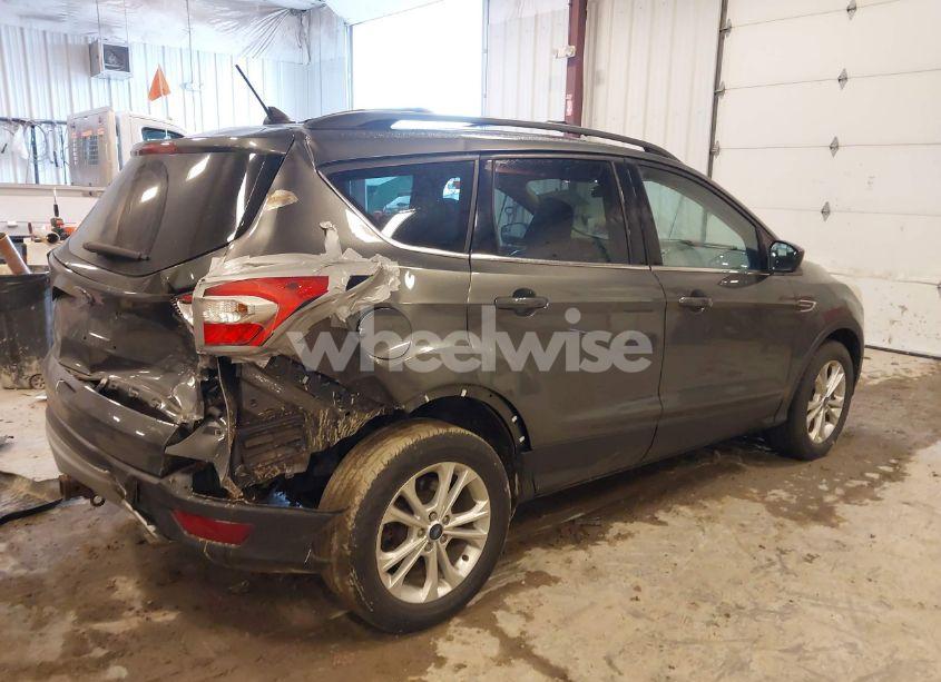 Photo 4 of 2018 Ford Escape SEL (VIN 1FMCU9HD3JUA62446)