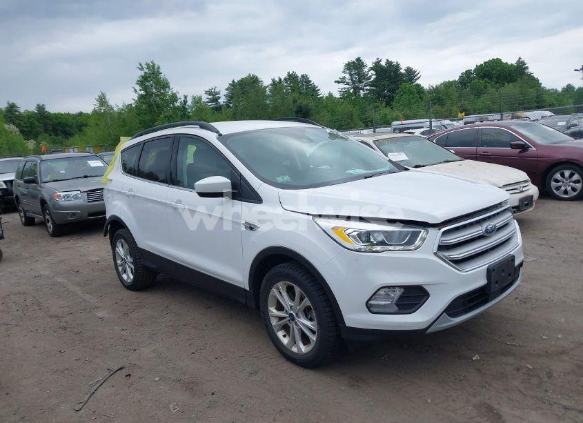 2018 Ford Escape SEL (VIN 1FMCU9HD3JUB33774) main photo