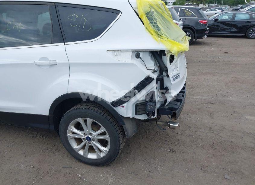 Photo 17 of 2018 Ford Escape SEL (VIN 1FMCU9HD3JUB33774)