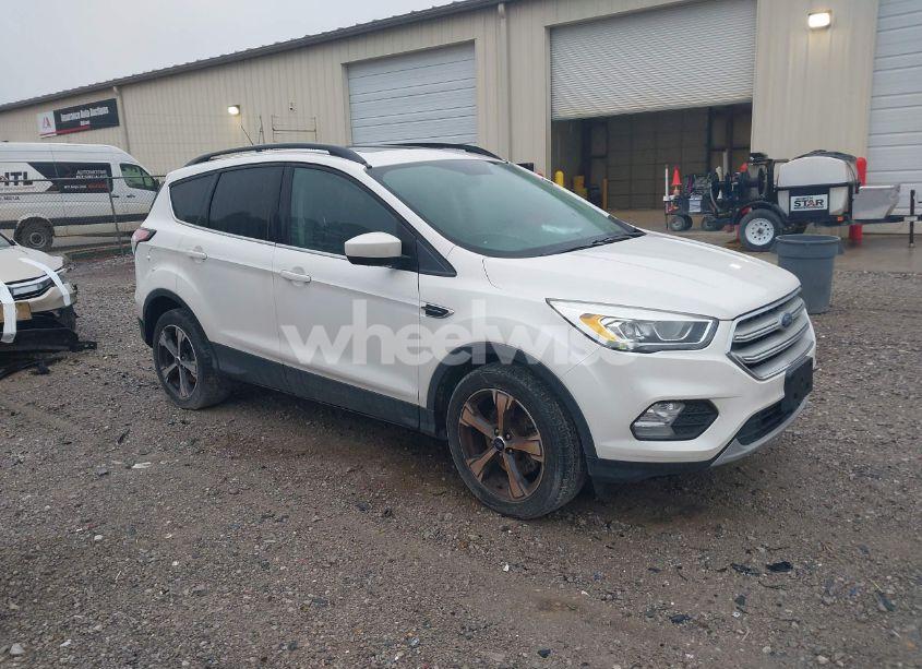 2018 Ford Escape SEL (VIN 1FMCU9HD3JUB78696) main photo