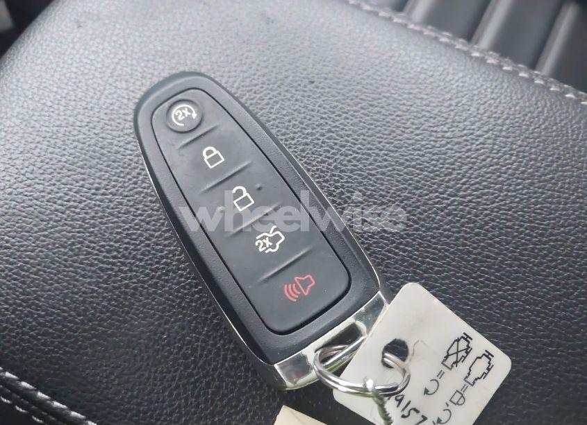 Photo 11 of 2019 Ford Escape SEL (VIN 1FMCU9HD3KUA96999)