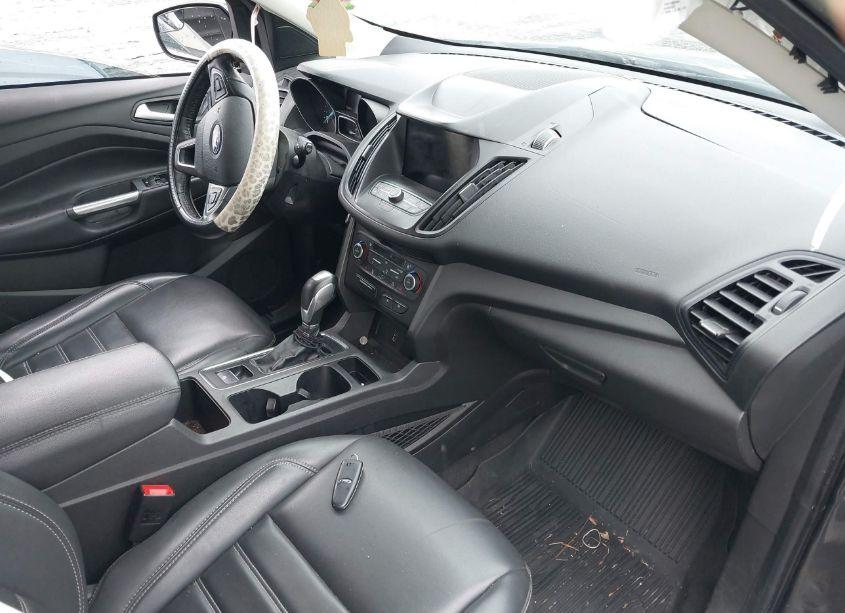 Photo 5 of 2019 Ford Escape SEL (VIN 1FMCU9HD3KUB16250)