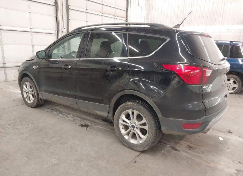 Photo 3 of 2019 Ford Escape SEL (VIN 1FMCU9HD3KUC30216)