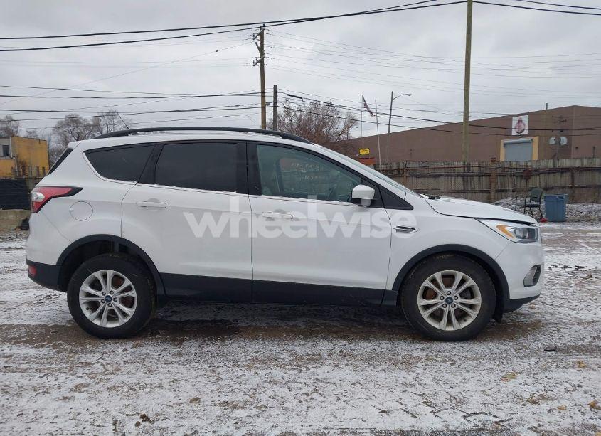 Photo 13 of 2018 Ford Escape SEL (VIN 1FMCU9HD4JUC33141)