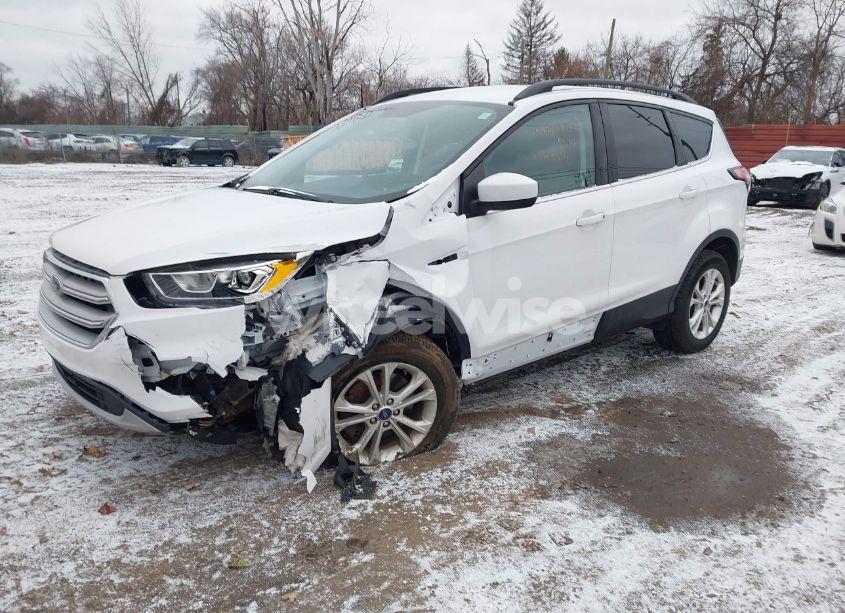 Photo 2 of 2018 Ford Escape SEL (VIN 1FMCU9HD4JUC33141)