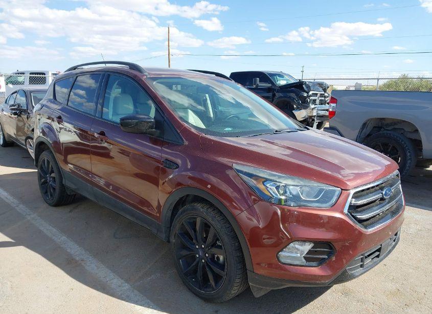 2018 Ford Escape SEL (VIN 1FMCU9HD4JUC35228) main photo