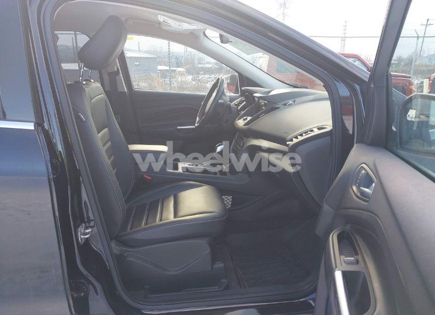 Photo 5 of 2019 Ford Escape SEL (VIN 1FMCU9HD4KUA23690)