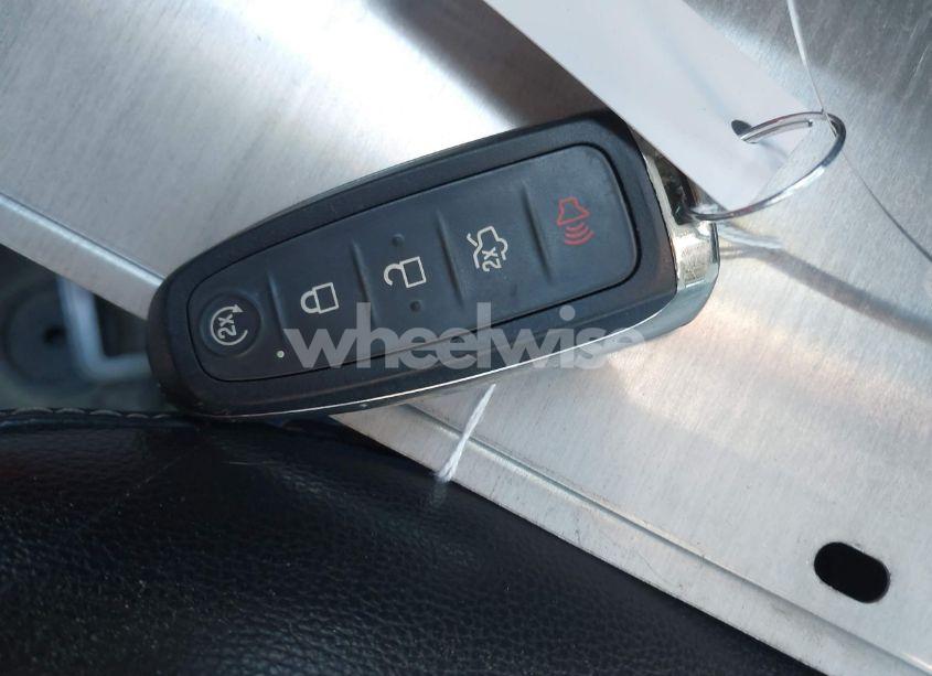 Photo 11 of 2019 Ford Escape SEL (VIN 1FMCU9HD4KUA45608)