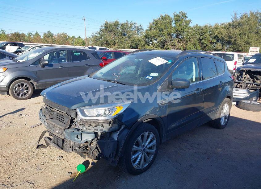 Photo 2 of 2019 Ford Escape SEL (VIN 1FMCU9HD4KUA45608)