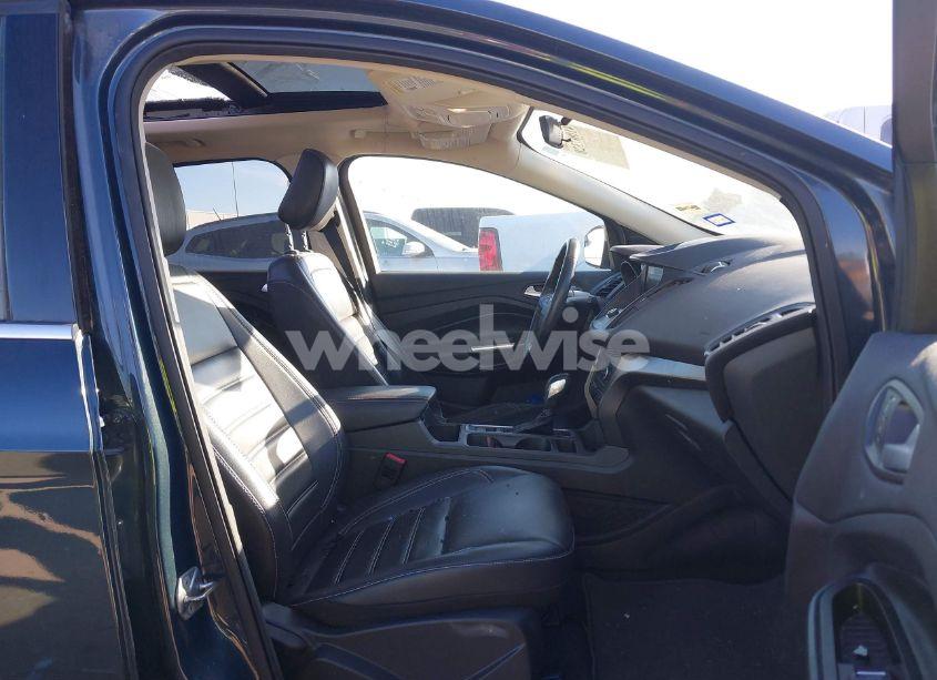 Photo 5 of 2019 Ford Escape SEL (VIN 1FMCU9HD4KUA45608)