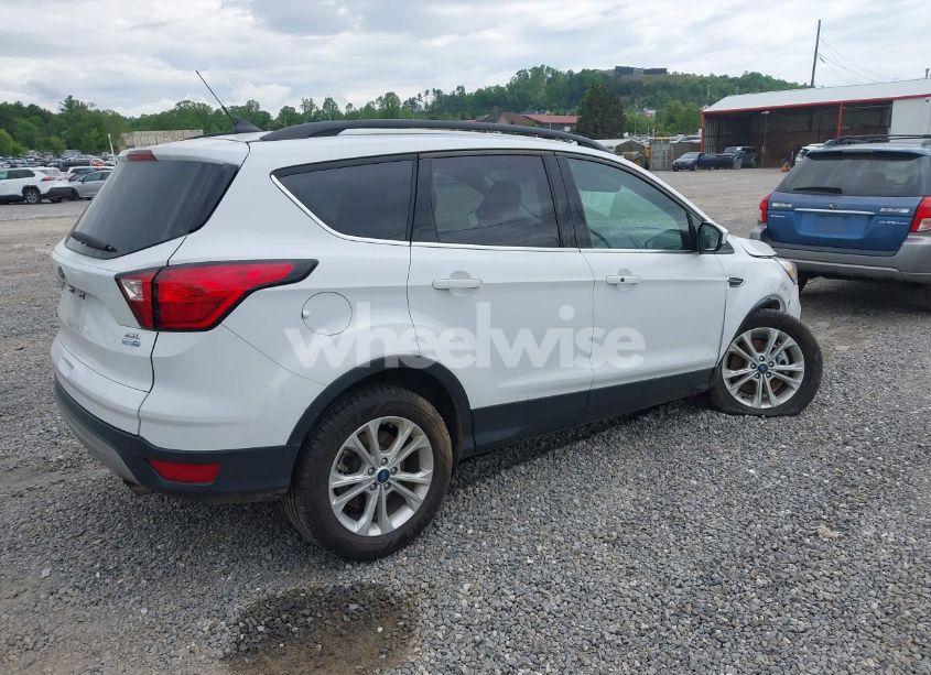 Photo 4 of 2019 Ford Escape SEL (VIN 1FMCU9HD4KUA88085)