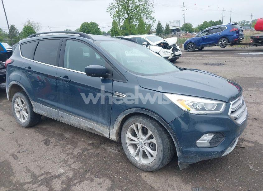 2019 Ford Escape SEL (VIN 1FMCU9HD4KUC01419) main photo