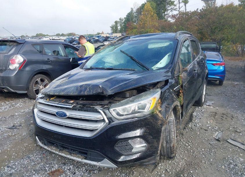 Photo 2 of 2018 Ford Escape SEL (VIN 1FMCU9HD5JUA21445)
