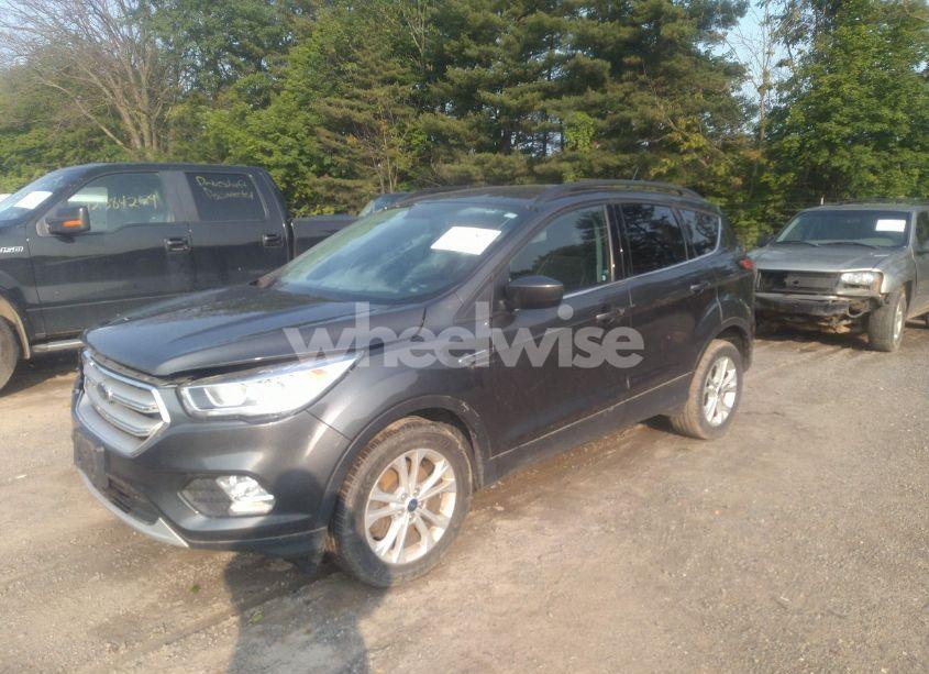 Photo 2 of 2018 Ford Escape SEL (VIN 1FMCU9HD5JUA28766)
