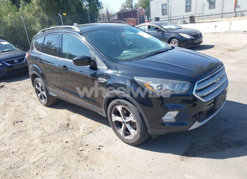 2018 Ford Escape SEL (VIN 1FMCU9HD5JUA31344) main photo
