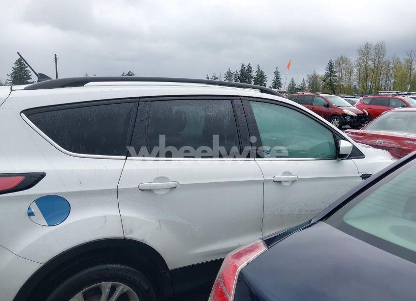 Photo 13 of 2018 Ford Escape SEL (VIN 1FMCU9HD5JUA42764)