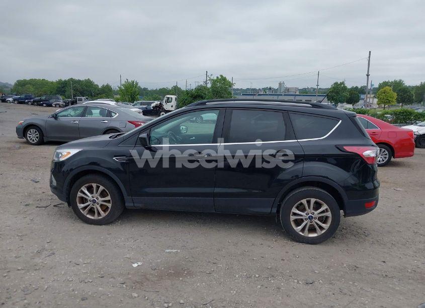 Photo 15 of 2018 Ford Escape SEL (VIN 1FMCU9HD5JUA46569)