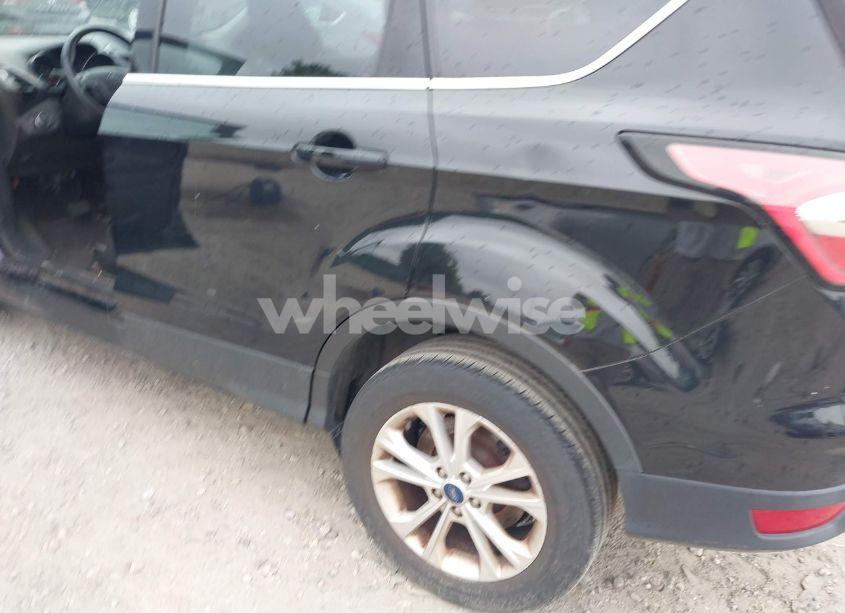 Photo 21 of 2018 Ford Escape SEL (VIN 1FMCU9HD5JUA46569)