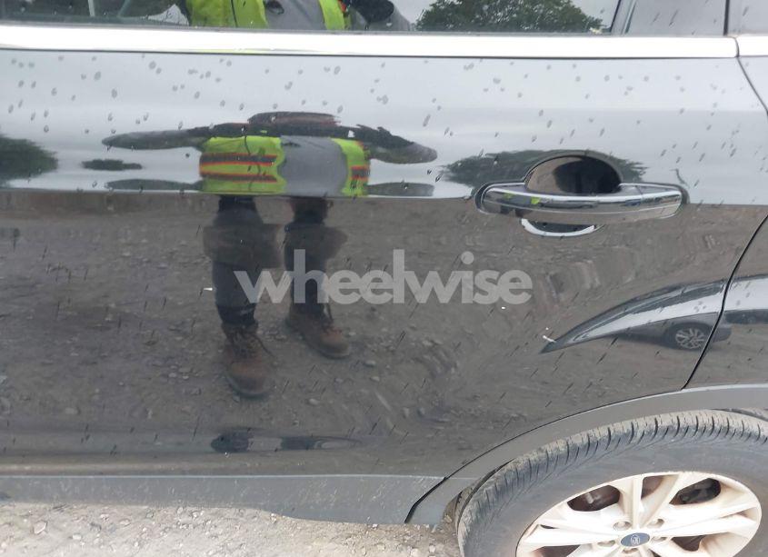 Photo 22 of 2018 Ford Escape SEL (VIN 1FMCU9HD5JUA46569)