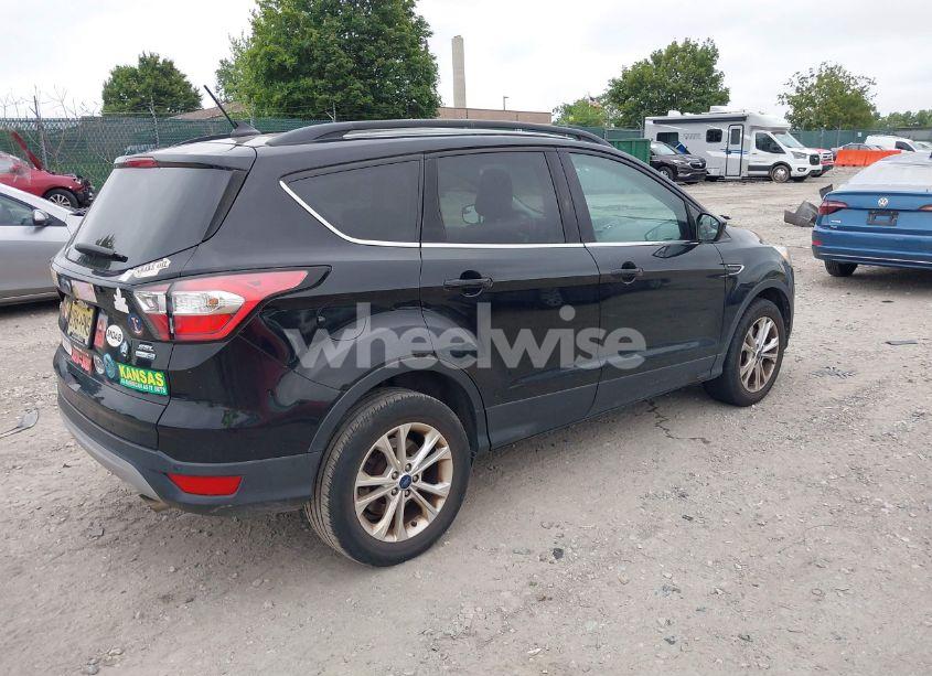 Photo 4 of 2018 Ford Escape SEL (VIN 1FMCU9HD5JUA46569)