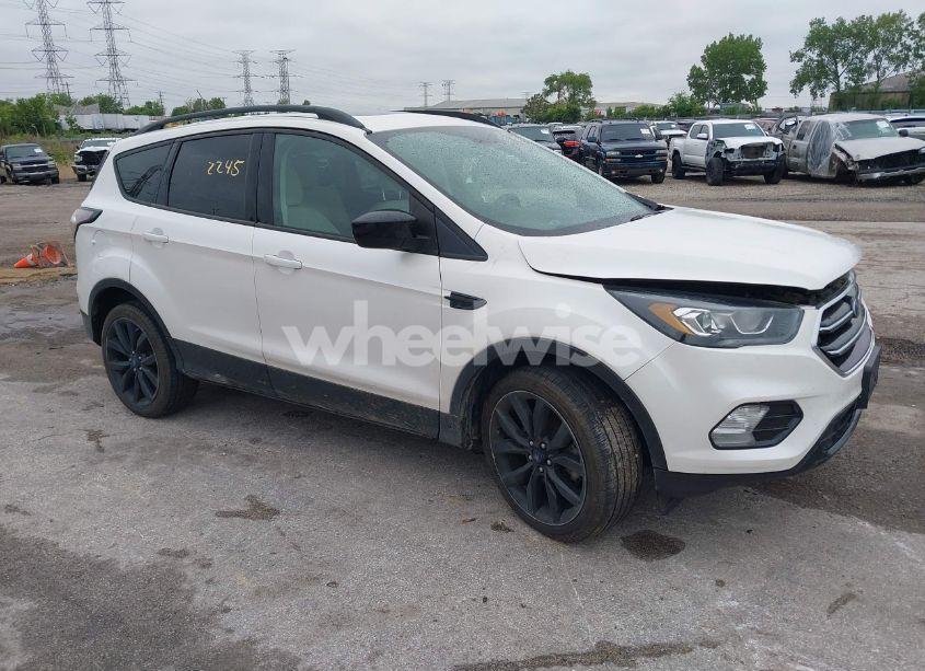 2018 Ford Escape SEL (VIN 1FMCU9HD5JUC28630) main photo