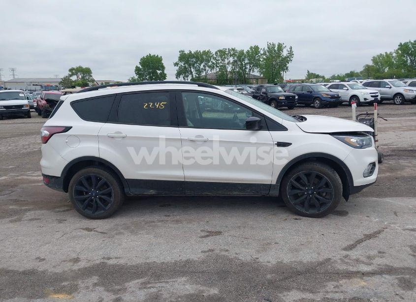 Photo 13 of 2018 Ford Escape SEL (VIN 1FMCU9HD5JUC28630)