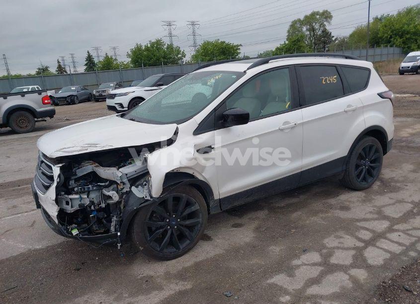 Photo 2 of 2018 Ford Escape SEL (VIN 1FMCU9HD5JUC28630)