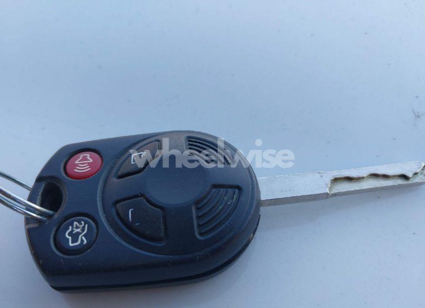 Photo 11 of 2018 Ford Escape SEL (VIN 1FMCU9HD5JUD57628)