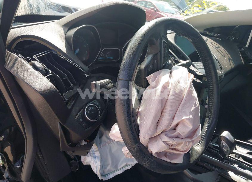 Photo 19 of 2019 Ford Escape SEL (VIN 1FMCU9HD5KUA01097)