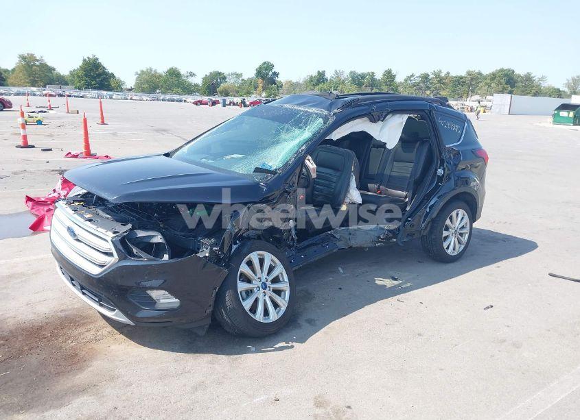 Photo 2 of 2019 Ford Escape SEL (VIN 1FMCU9HD5KUA01097)