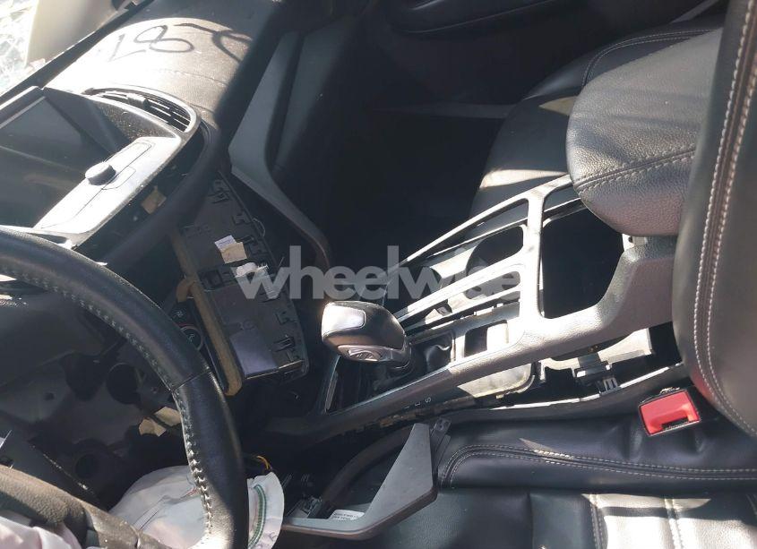 Photo 20 of 2019 Ford Escape SEL (VIN 1FMCU9HD5KUA01097)