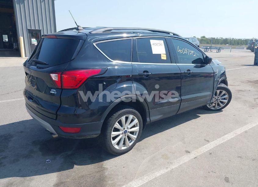 Photo 4 of 2019 Ford Escape SEL (VIN 1FMCU9HD5KUA01097)