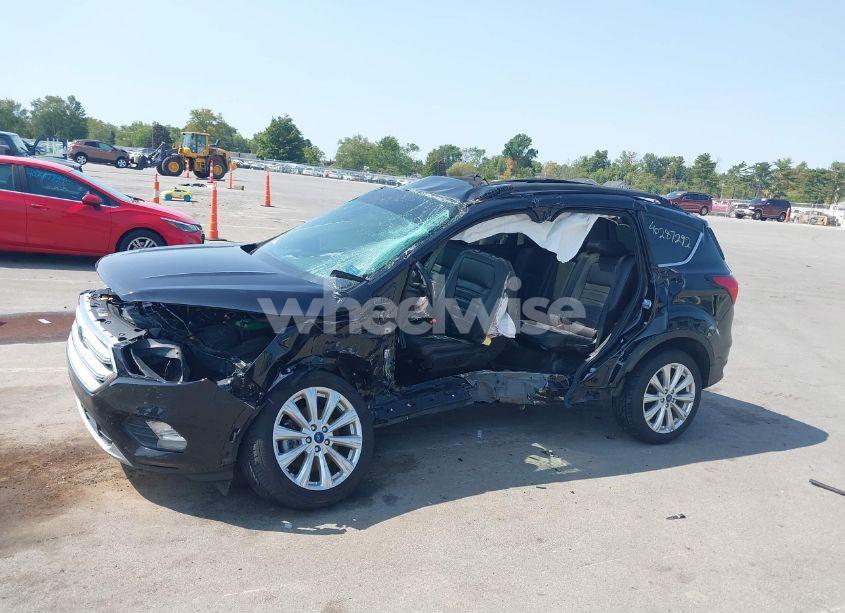 Photo 6 of 2019 Ford Escape SEL (VIN 1FMCU9HD5KUA01097)