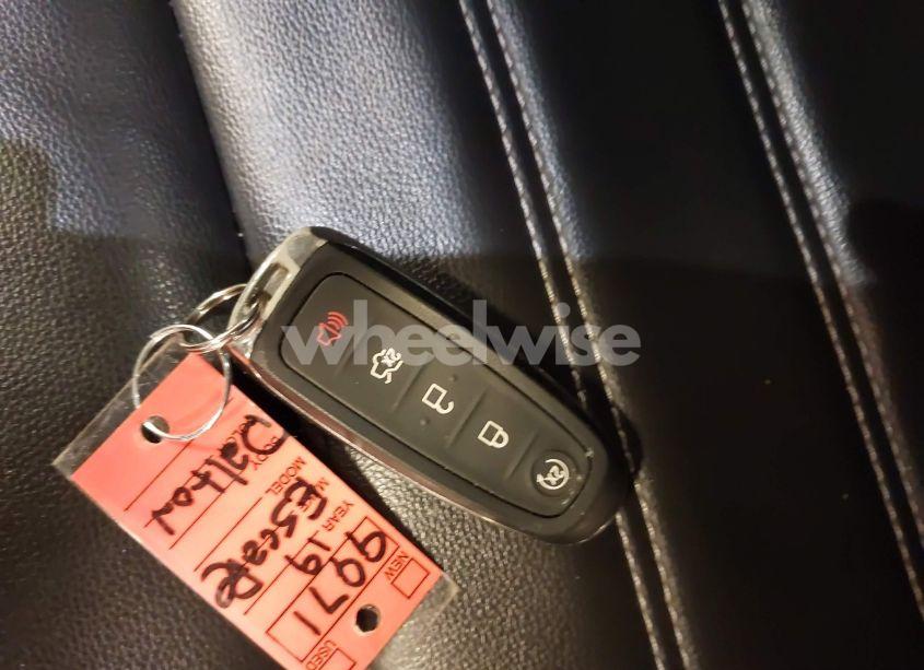 Photo 11 of 2019 Ford Escape SEL (VIN 1FMCU9HD5KUA04467)