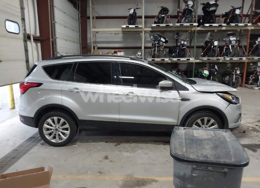 Photo 13 of 2019 Ford Escape SEL (VIN 1FMCU9HD5KUA15937)