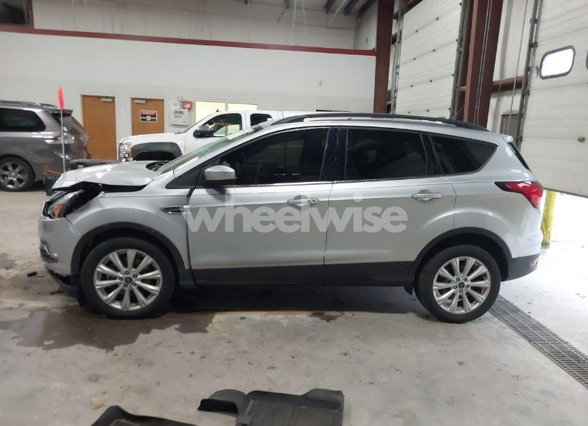 Photo 14 of 2019 Ford Escape SEL (VIN 1FMCU9HD5KUA15937)