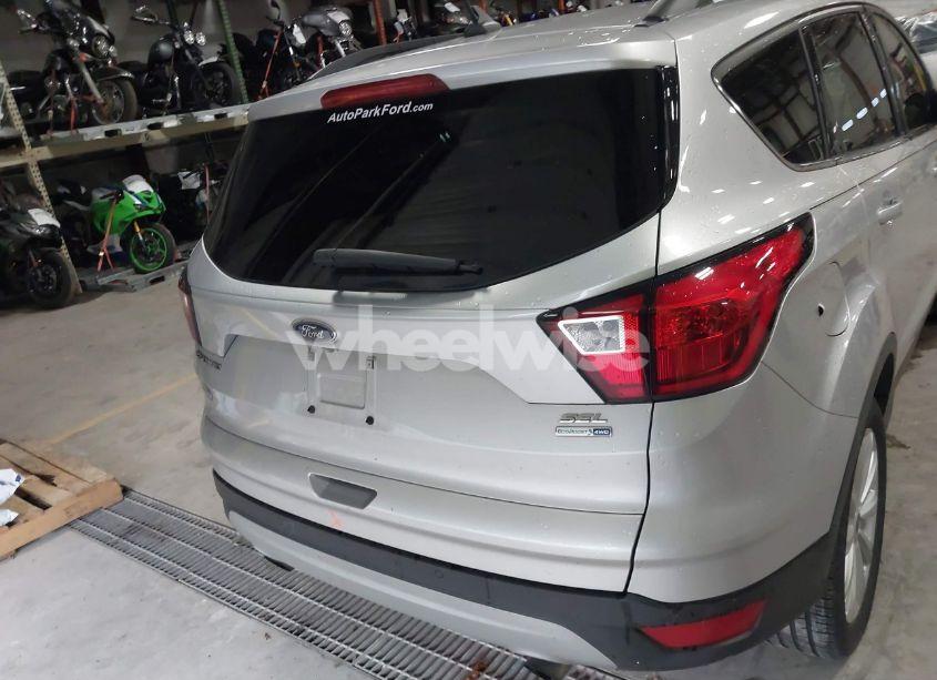 Photo 16 of 2019 Ford Escape SEL (VIN 1FMCU9HD5KUA15937)