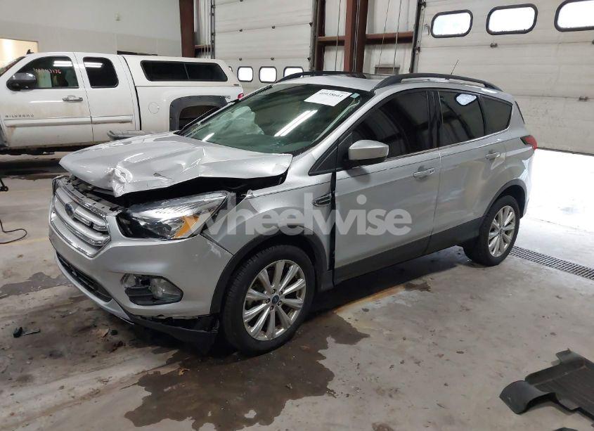 Photo 2 of 2019 Ford Escape SEL (VIN 1FMCU9HD5KUA15937)