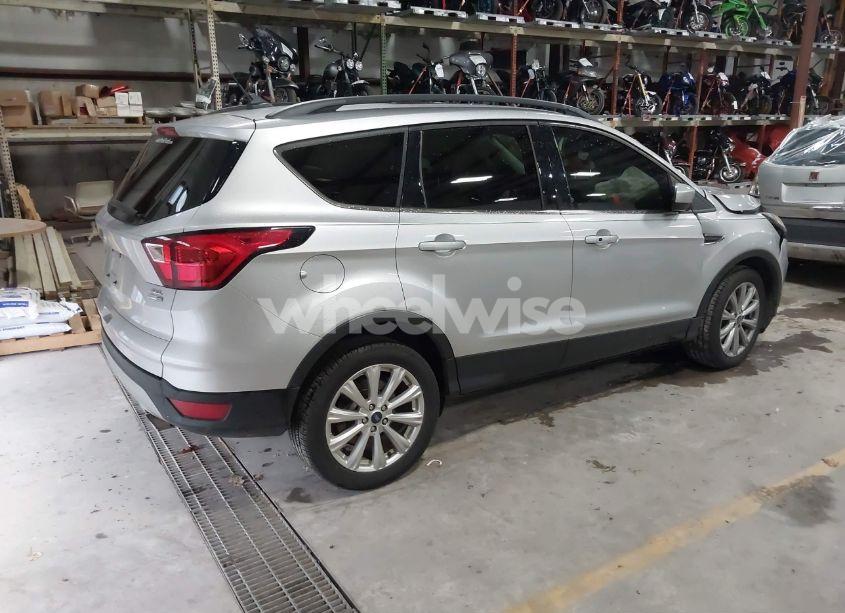 Photo 4 of 2019 Ford Escape SEL (VIN 1FMCU9HD5KUA15937)