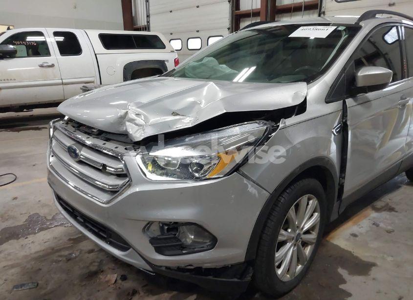 Photo 6 of 2019 Ford Escape SEL (VIN 1FMCU9HD5KUA15937)