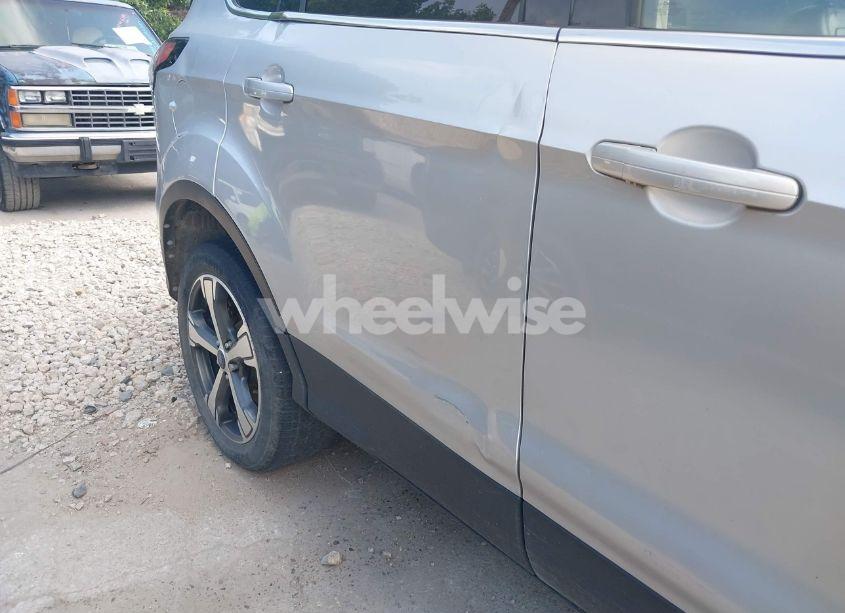 Photo 6 of 2018 Ford Escape SEL (VIN 1FMCU9HD6JUA16965)